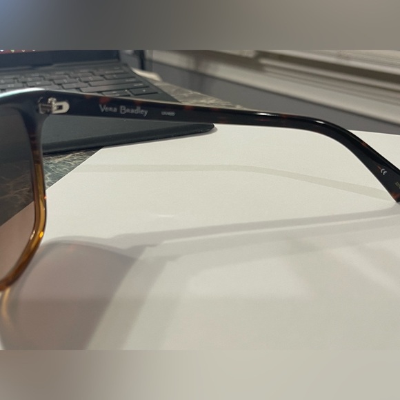 Vera Bradley Sunglasses
Cheryl Women 55-17-45-135 - Picture 12 of 13